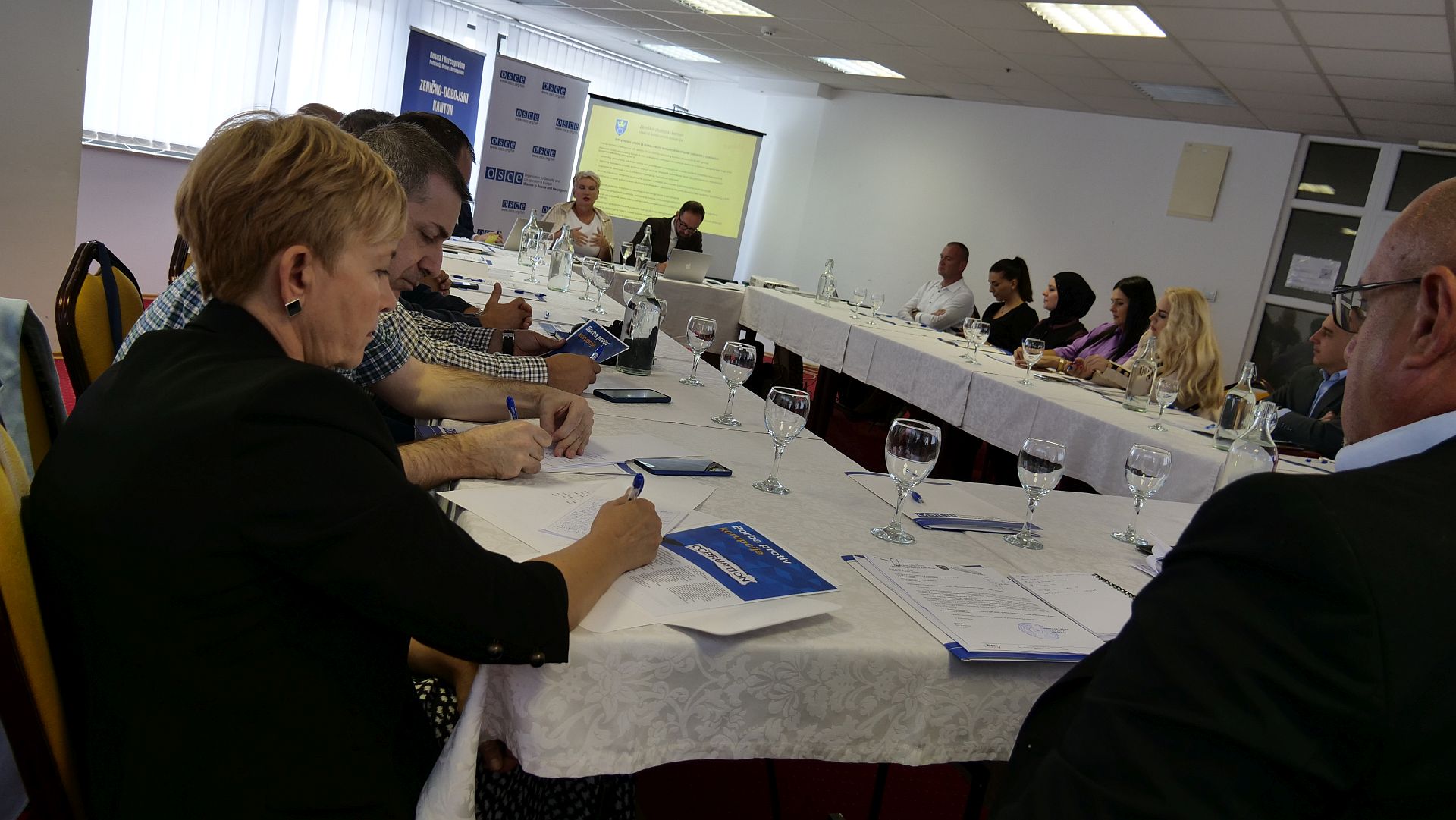 Dogovorena edukacija inspektora i prosvjetnih radnika te predavanja u školama u okviru godišnjih planova rada o temama prevencije i borbe protiv korupcije